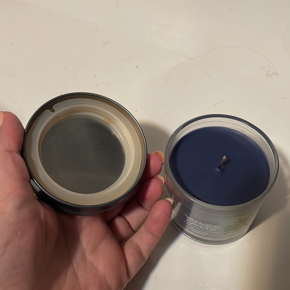 New Yankee Candle Bayside Cedar 4.1oz - Picture 3 of 4